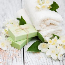 spa-concept-with-jasmine-flowers_87742-5408